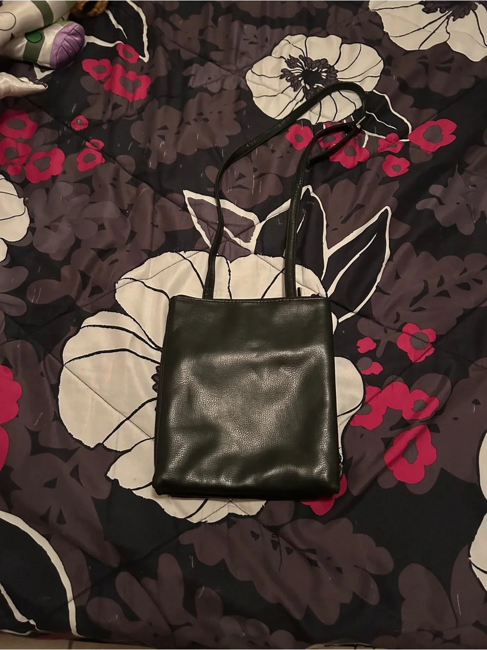 Black Leather Crossbody Bag - Classic Organizer